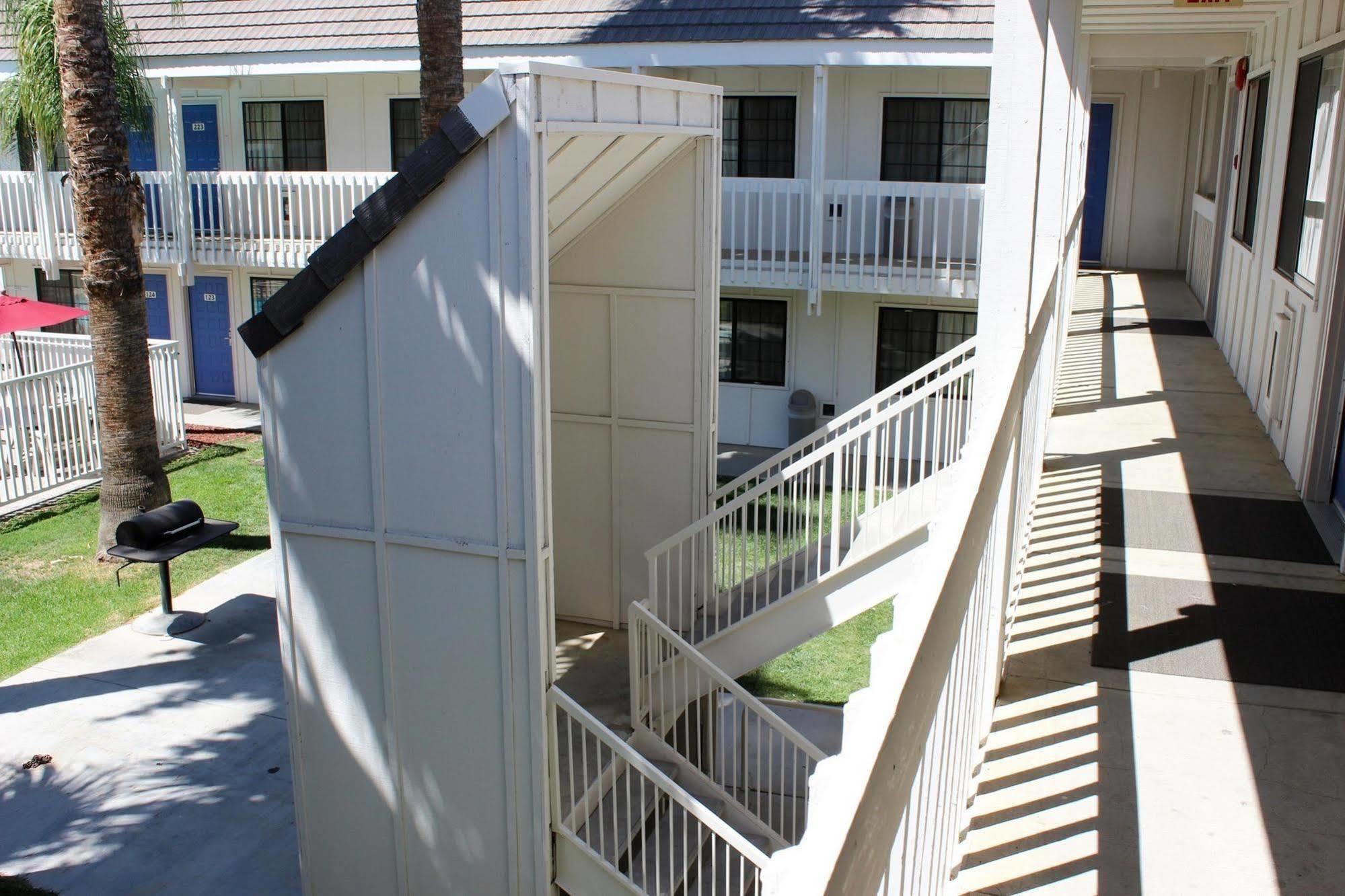 Motel 6-Coalinga, Ca - East Exterior photo